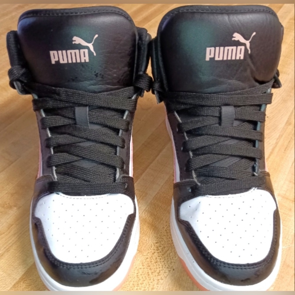 Puma High top, Kids Size 6C,Pink/Black/White, like new